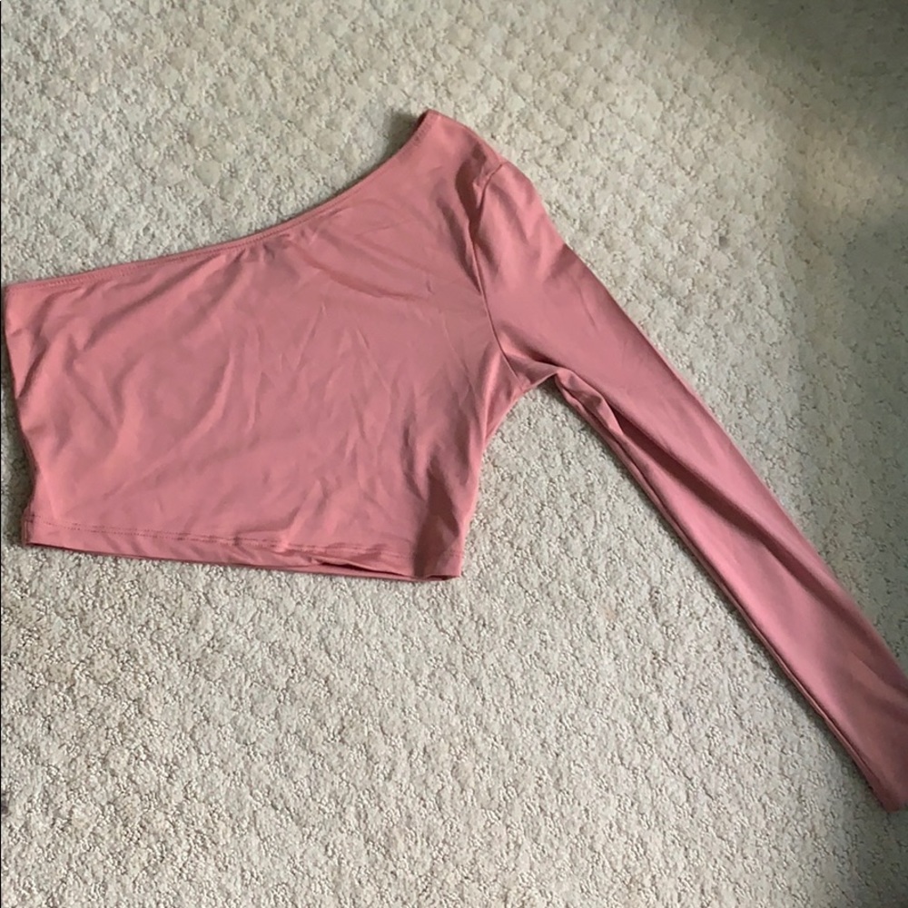 one sleeve cropped shirt